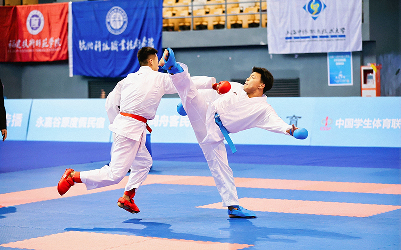 邵阳学院空手道队在全国大学生比赛中获三金一银一铜