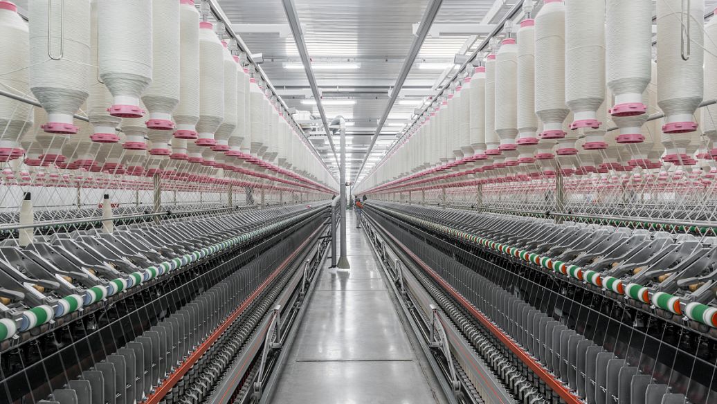 四中全会精神解读·市场最前沿｜从“流水线”到“定制线”，纺织行业迎来数智蝶变