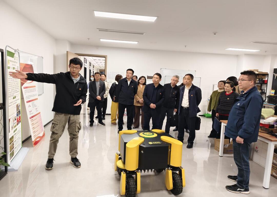 党建引领聚合力 “一起益企”促发展 省市工信系统四支部联合开展主题党日活动