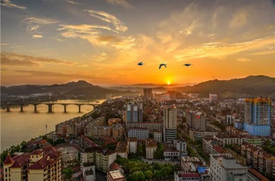 辰溪：“港产城旅”绘新景  幸福答卷谱华章