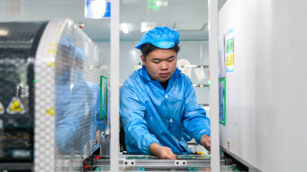 开足马力赶订单