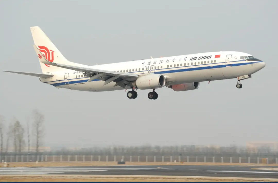 科普：飞机上真的有“最安全座位”吗？