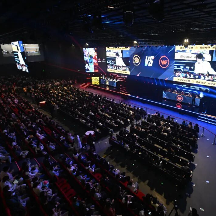 电竞不止能“打”，年轻人的新消费战场来了