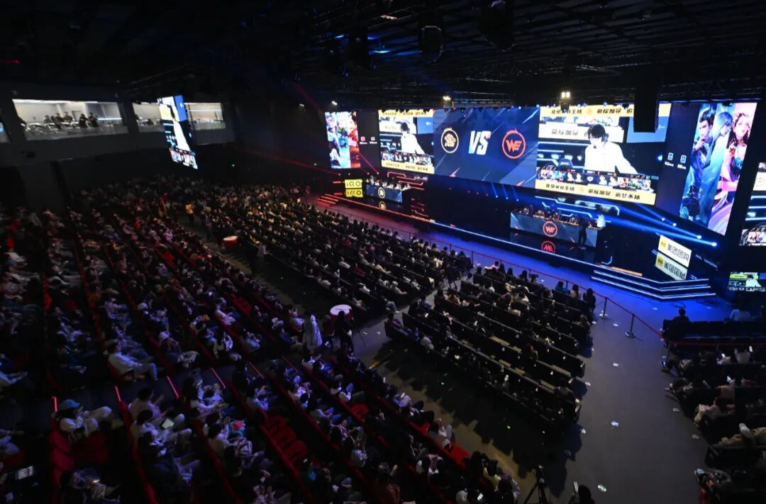 电竞不止能“打”，年轻人的新消费战场来了