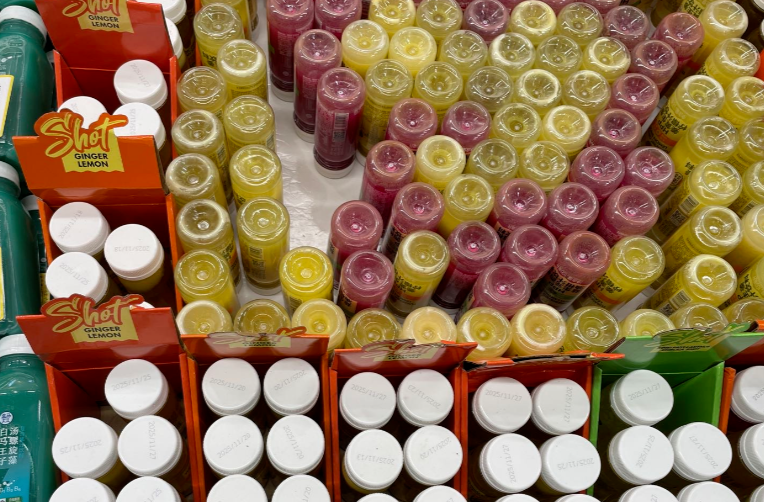 月销6000被抢断货，全网吐槽“又贵又难喝”！打工人为何疯抢抗炎神饮