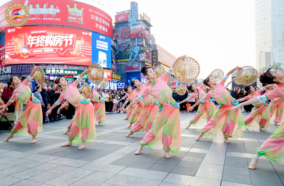 新晋“群星奖”作品展演、“湘超”超好玩，今年的“欢乐潇湘”有点潮
