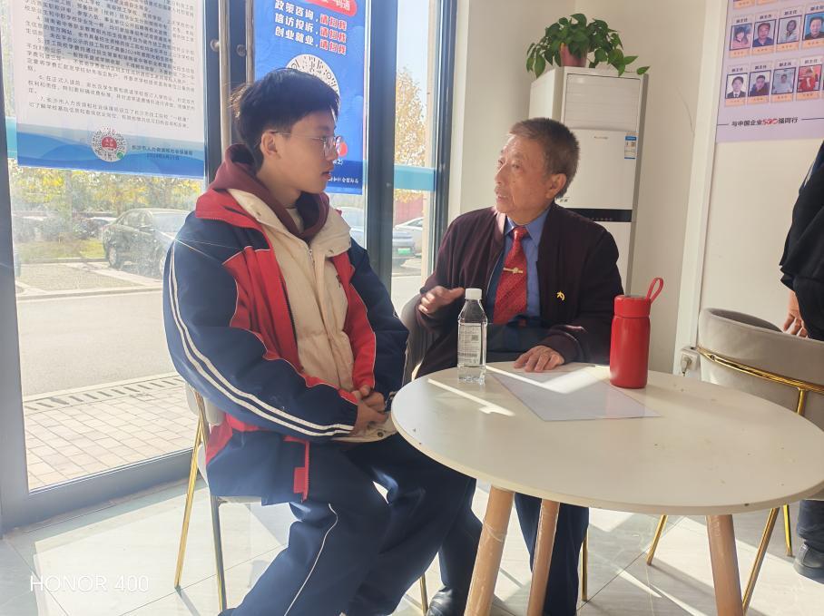 校企携手育英才  爱心助学暖人心——爱心人士与湖南大汉高级技工学校受助学生对话侧记