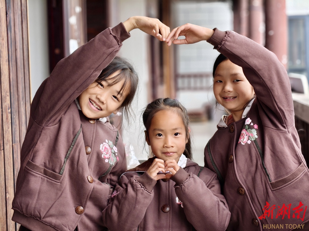 图片新闻｜通道：冬日送暖，浸润童心