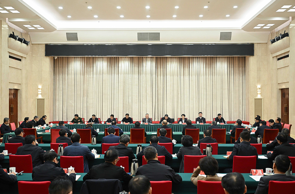 沈晓明主持十二届省委理论学习中心组第六十次集体学习