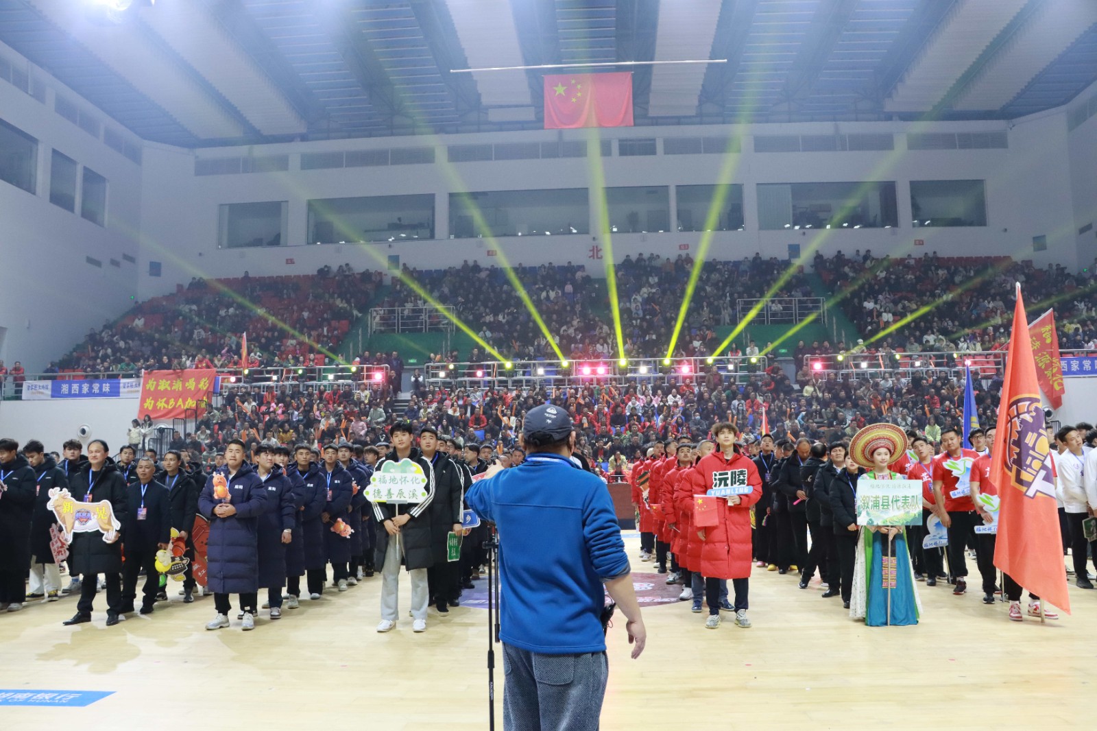 首届怀化市篮球联赛在市体育中心开赛 会同篮球力量蓄势待发