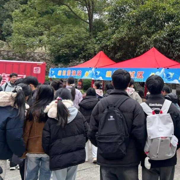 青春筑梦陆港引才活动火热开启，学生直呼“机会太多了！”