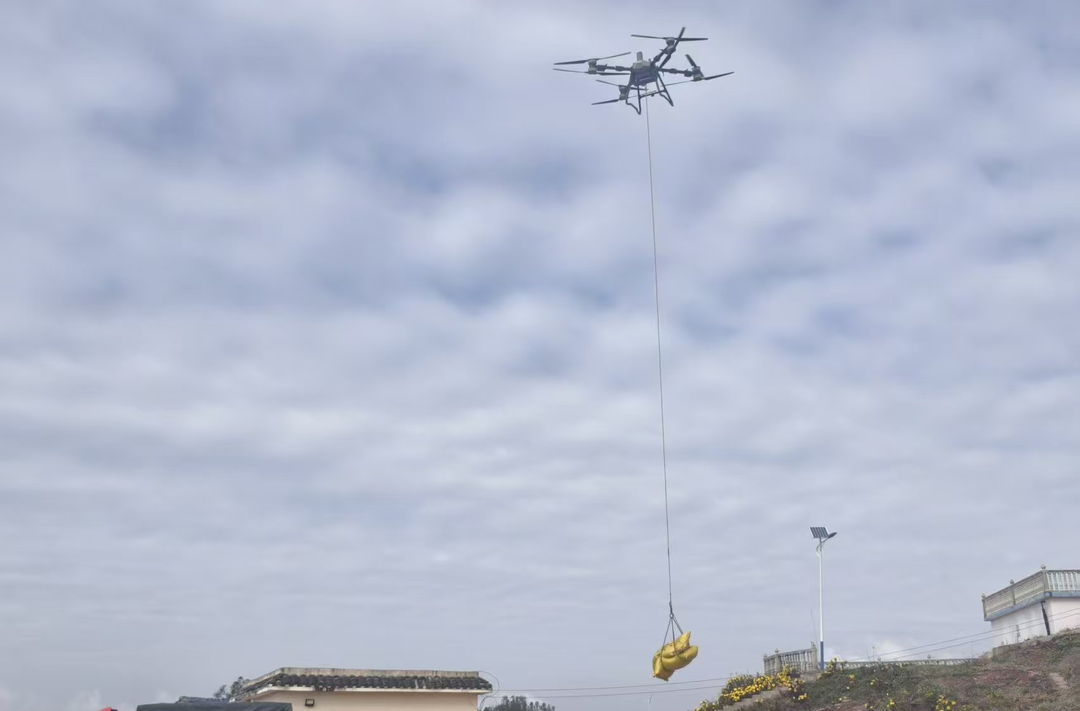 从30倍效率到50%降本，看这个湘西小村如何用无人机“飞”出产业新路