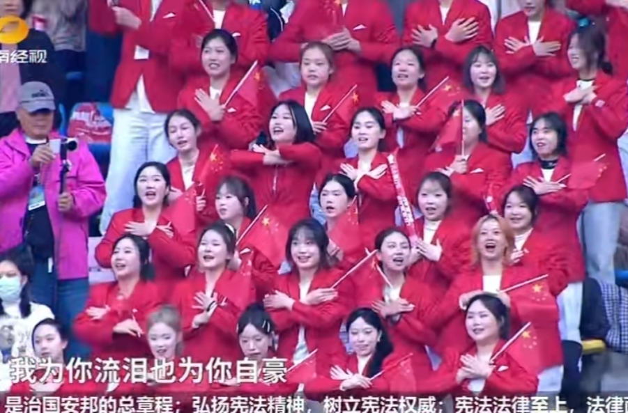 青春唱响绿茵场 艺韵赋能湘超赛——湖南女子学院音乐与舞蹈学院学子亮相湘超焦点战