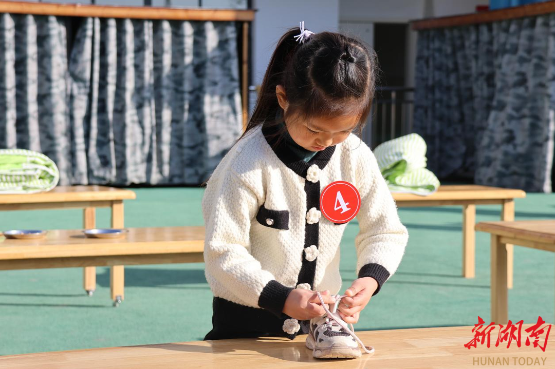 沅江市南大膳镇中心幼儿园开展“自理小达人”争霸赛