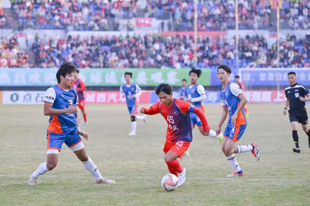 湘超人物 | 20岁队长缔造四连胜逆袭，前国足队长是他大学师兄