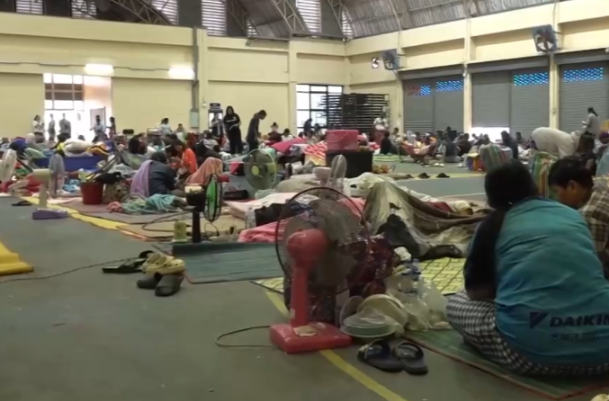 泰柬边境冲突第四日：交战持续 双方超50万边境居民撤离