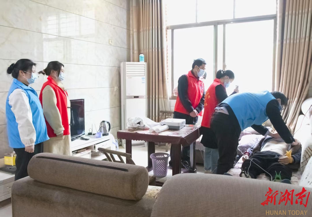 攸县：丁大姐朋友圈“摇人” 为老母亲寻找家庭医生