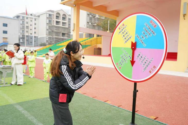 石门五小：创意转盘“转”活古诗词