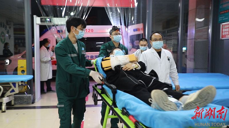 宁远县人民医院开展“群体多发伤”应急演练暨复盘会