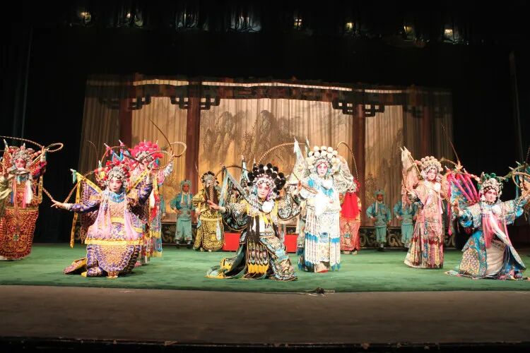 本周日，来常德主场，玩转“足球+非遗”！