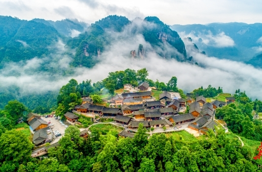 风雨兼程见彩虹@湖南日报特刊