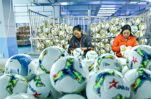 Loudi Sees Growing Overseas Football Orders