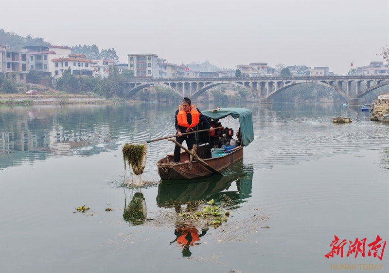 河道保洁 守护碧水