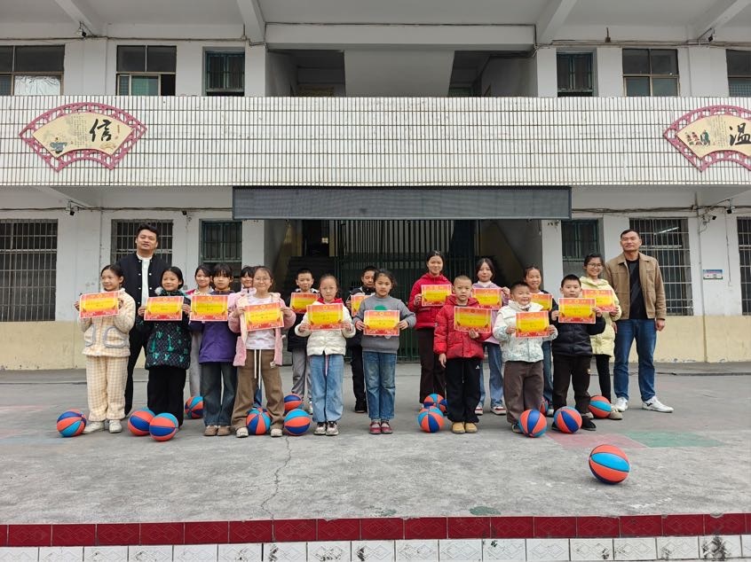 新邵县巨口铺镇中心小学：活力青春 逐梦前行