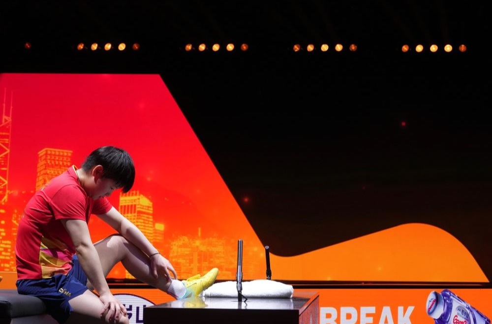 孙颖莎因伤退赛 蒯曼晋级女单决赛