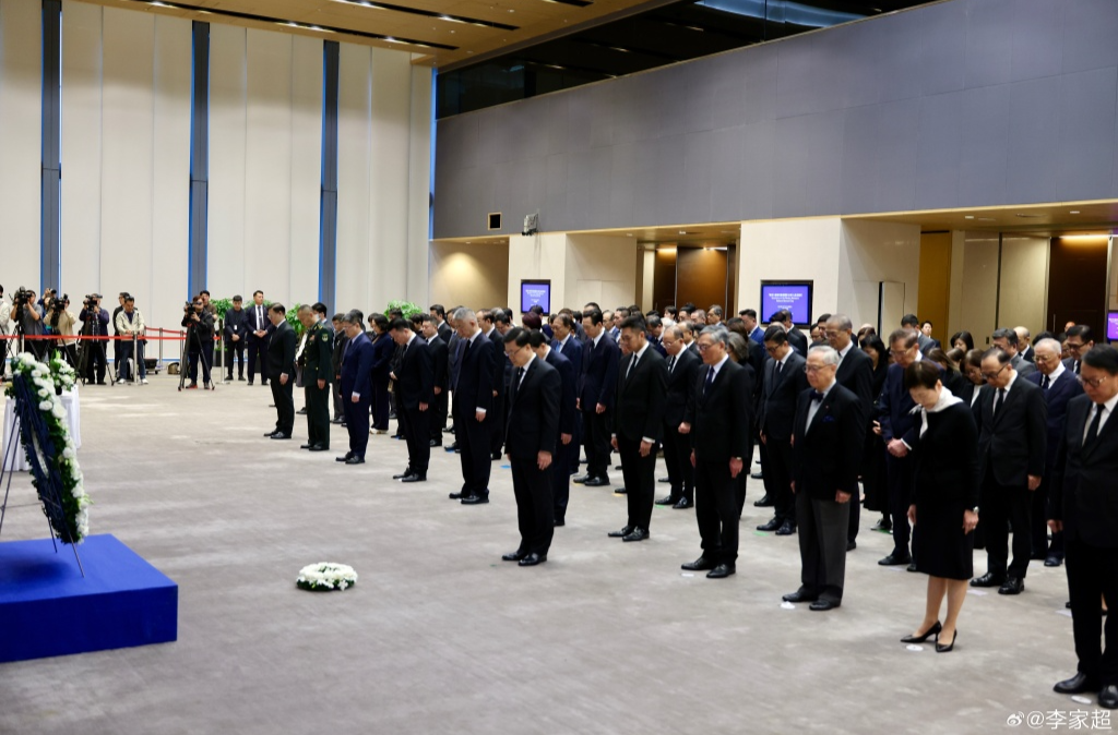 香港、澳门举行南京大屠杀死难者国家公祭日纪念仪式