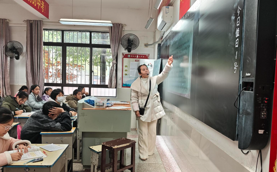 我的履职故事 | 刘春连：于细微处践行履职初心