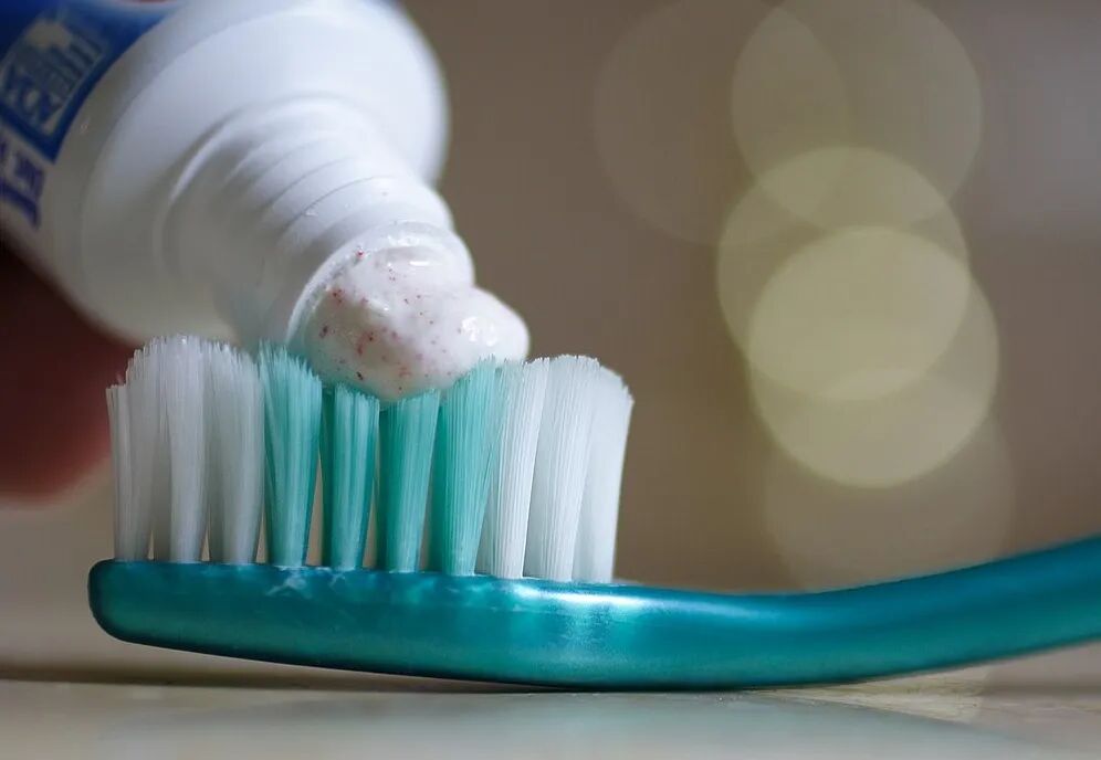 含有这种成分的牙膏，用了就可能会口腔溃疡！99% 的人不知道