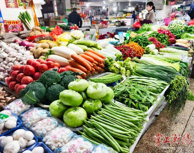 日调蔬菜1600吨，西园市场闻“寒”而动提早备货