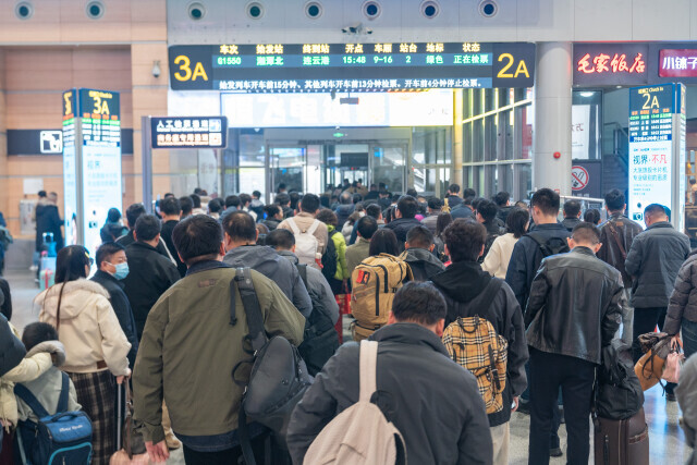 12月25日、26日，长沙南站加开至韶山南列车