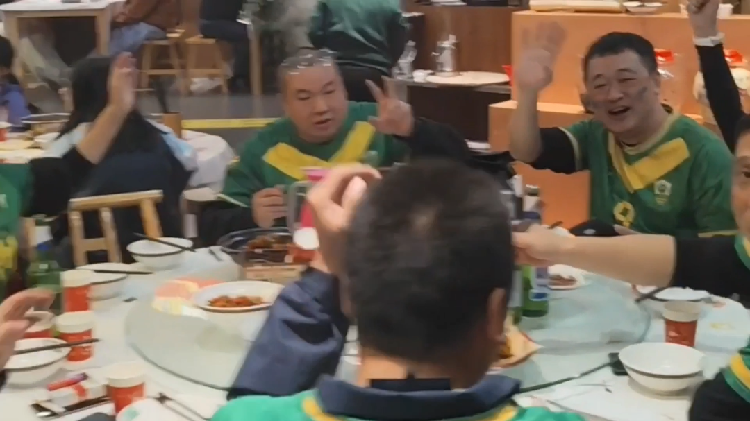 视频丨郴州蹬起！郴州商家为“湘超”关键战热情助威