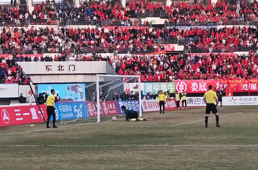 疯狂的“湘超”丨点球大战娄底3:4憾负永州