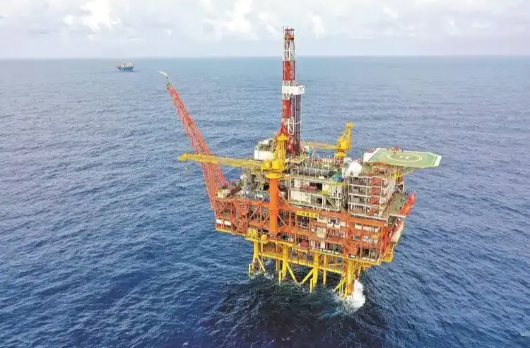 我国首个深水油田二次开发项目全面投产