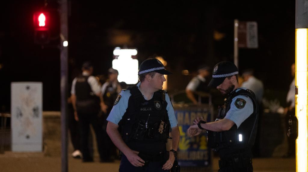 澳大利亚悉尼邦迪滩枪击事件 被定为恐怖袭击