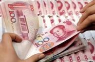 人民币汇率刚刚升至7.04！原因大曝光，专家称短期可能破7