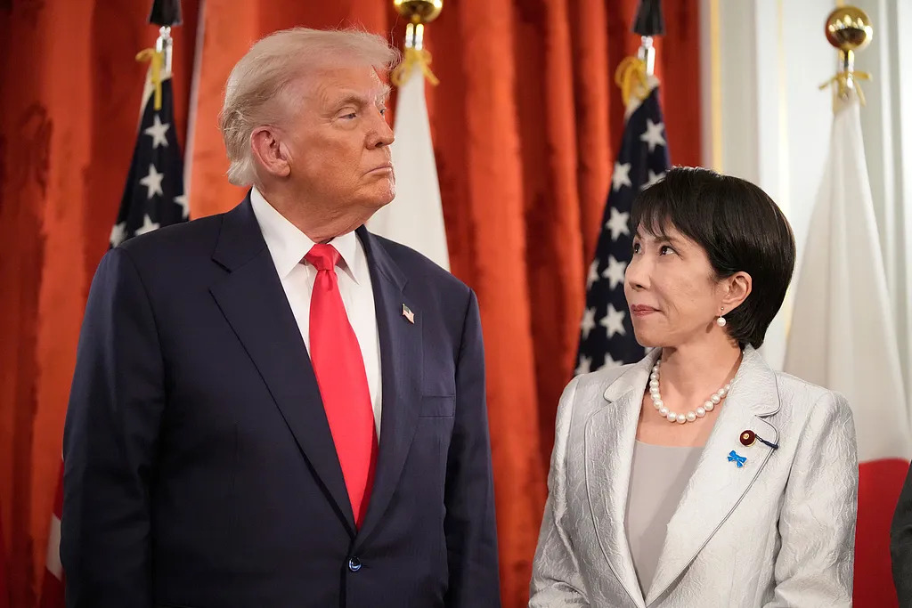 特朗普警告高市早苗：“别来添乱”