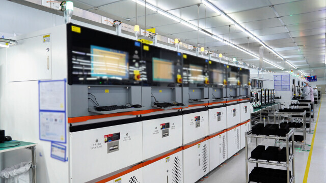 经济视野｜爆款AI眼镜生产线在湘潭首度公开