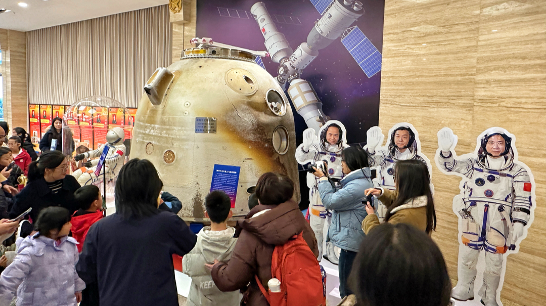 军营开放日：“沉浸式”体验国防教育