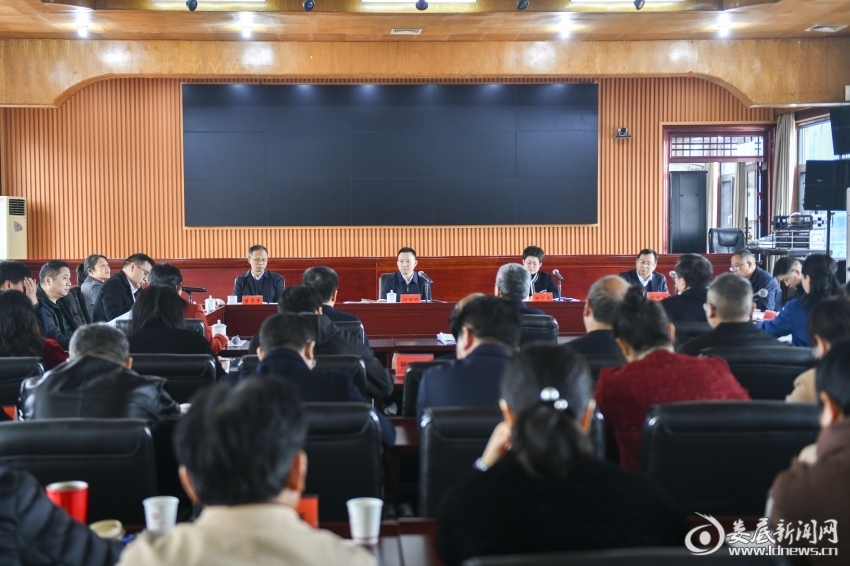 何朝晖到娄底市财政局调研