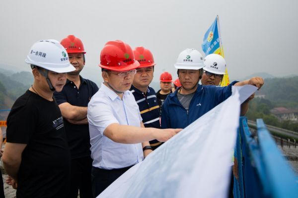 用匠心叩问山河 以实干书写担当