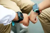 莫让儿童手表成为围困童年的数字牢笼