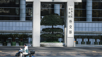 外交部发言人就外交部亚洲事务特使将再次赴柬埔寨、泰国穿梭调停答记者问