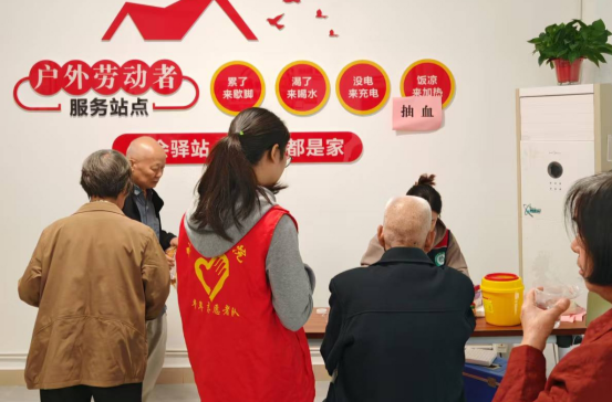 从“暖心驿站”到“治理前哨” 湘大社区与“城市骑兵”的双向奔赴