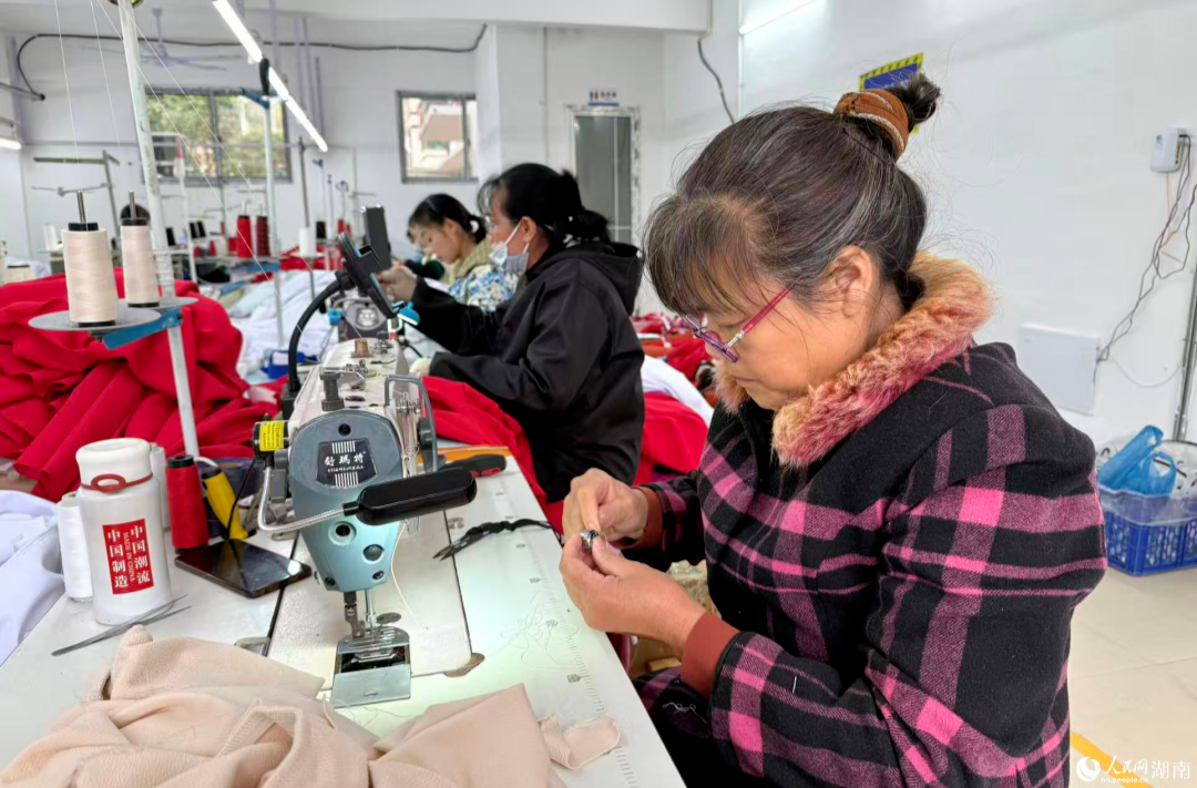 湖南资兴灾后重建：风雨过后，又见晴天