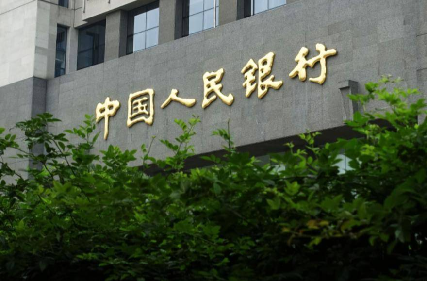 在岁末年初的“收官战”“开门红”，银行业从规模冲刺到价值深耕—— 一场接地气的“转型仗”