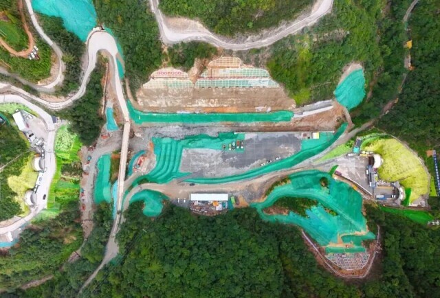 白鹤山特长隧道解锁智能建造“新密码”